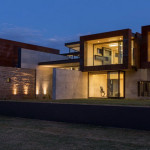 House Boz - Nico van der Meulen Architects
