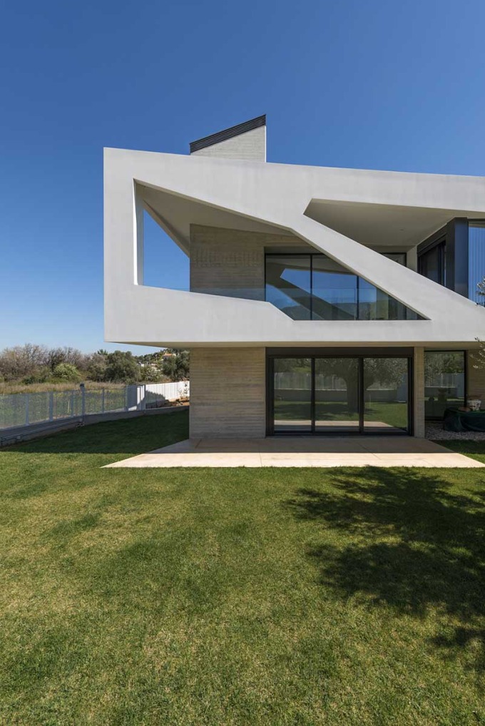 Paradox House - Klab Architecture